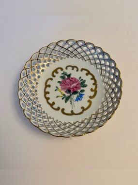 Vtg Formalities Baum Bros Victorian Rose Reticulated Edge Bowl